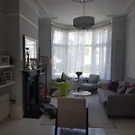 Brixton Bright & Friendly Homestay